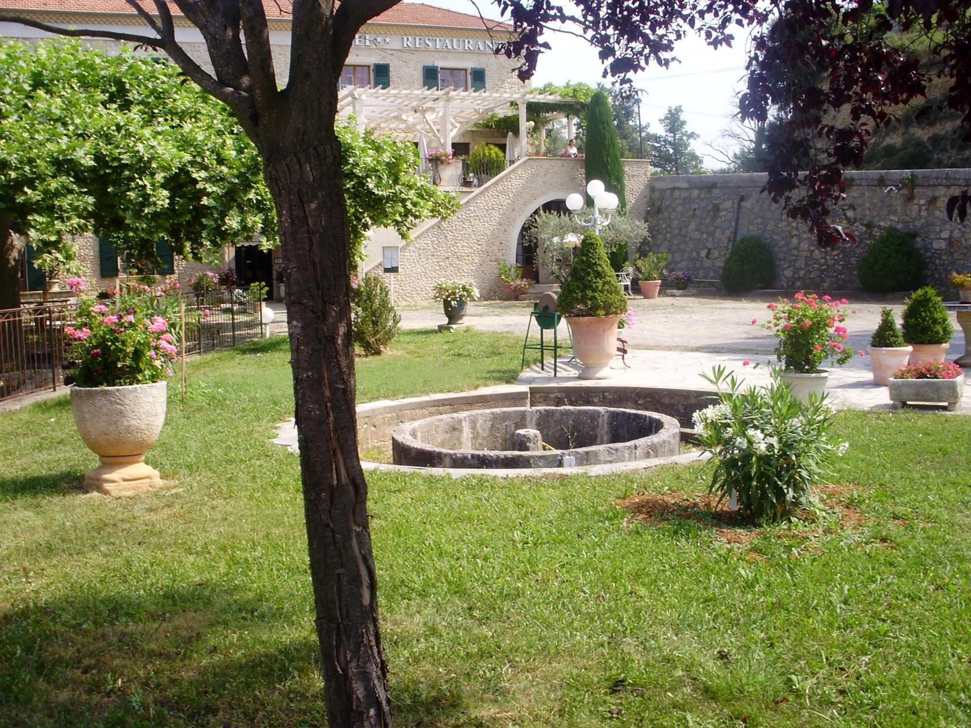 Hotel Du Moulin Allemagne-en-Provence Exterior photo